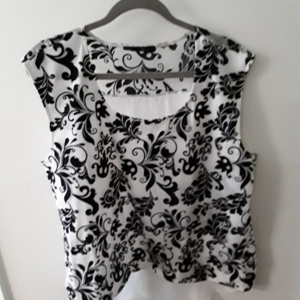 Black and White short sleeve blouse/velvet cutouts